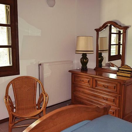 Seaside Villa In Alikes, Chalkida Dhrosiá Eksteriør billede