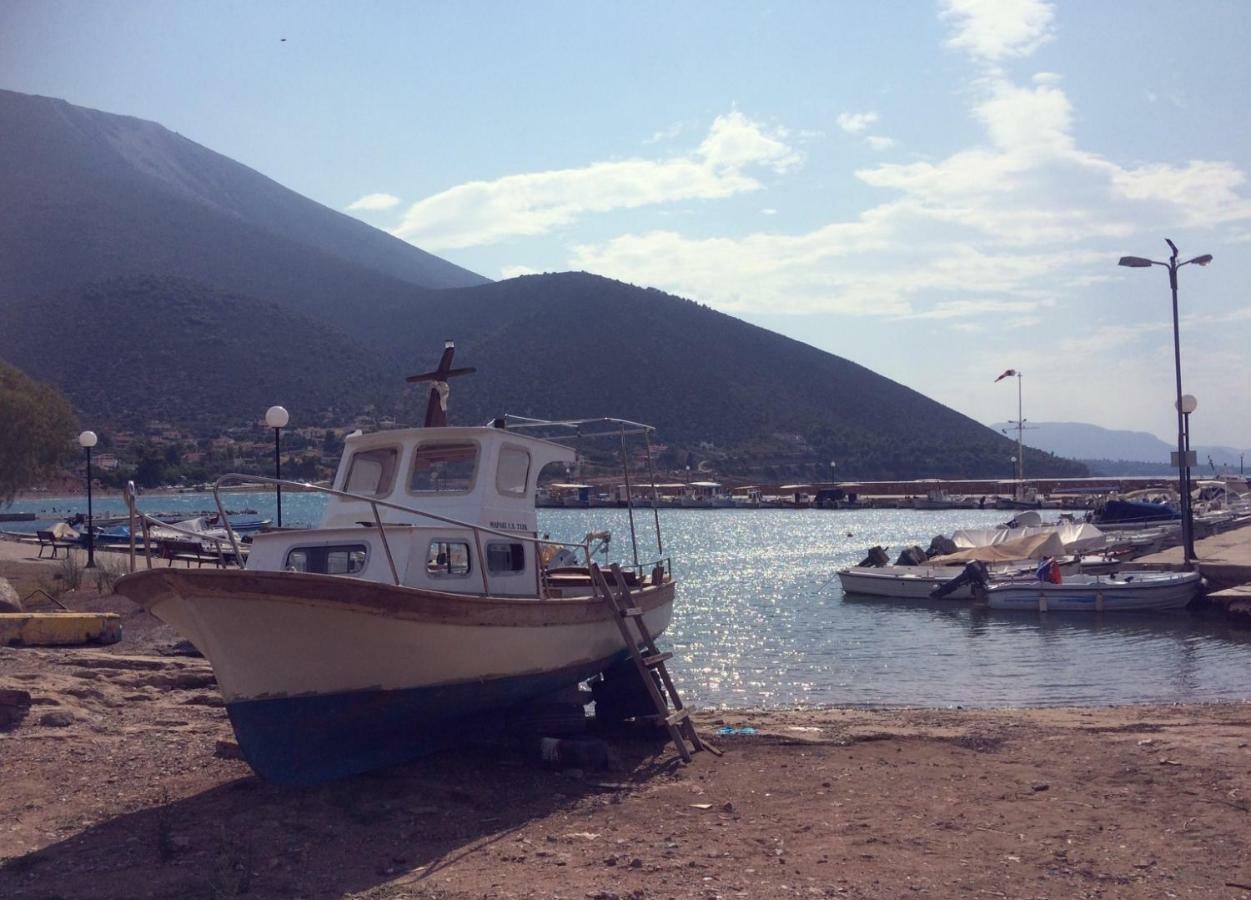 Seaside Villa In Alikes, Chalkida Dhrosiá Eksteriør billede